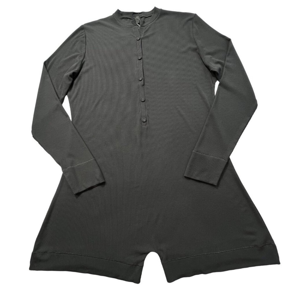 NWT SKIMS Gunmetal Button Up Henley Onesie SZ: 4X - Picture 4 of 9